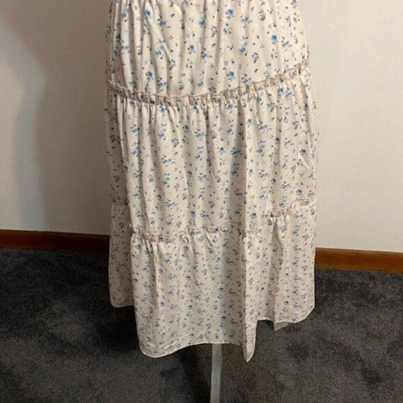 Kaileigh Tiered Floral lined skirt, size 2X - Picture 2 of 3